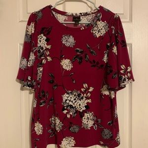 Flowy sleeve floral top